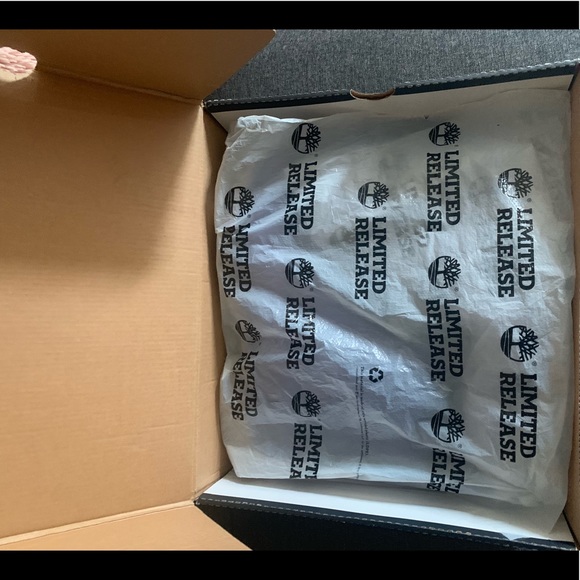 Timberland Boots - Picture 6 of 6